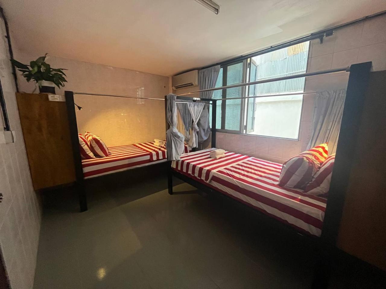 Por Chey Guesthouse Battambang Exteriör bild