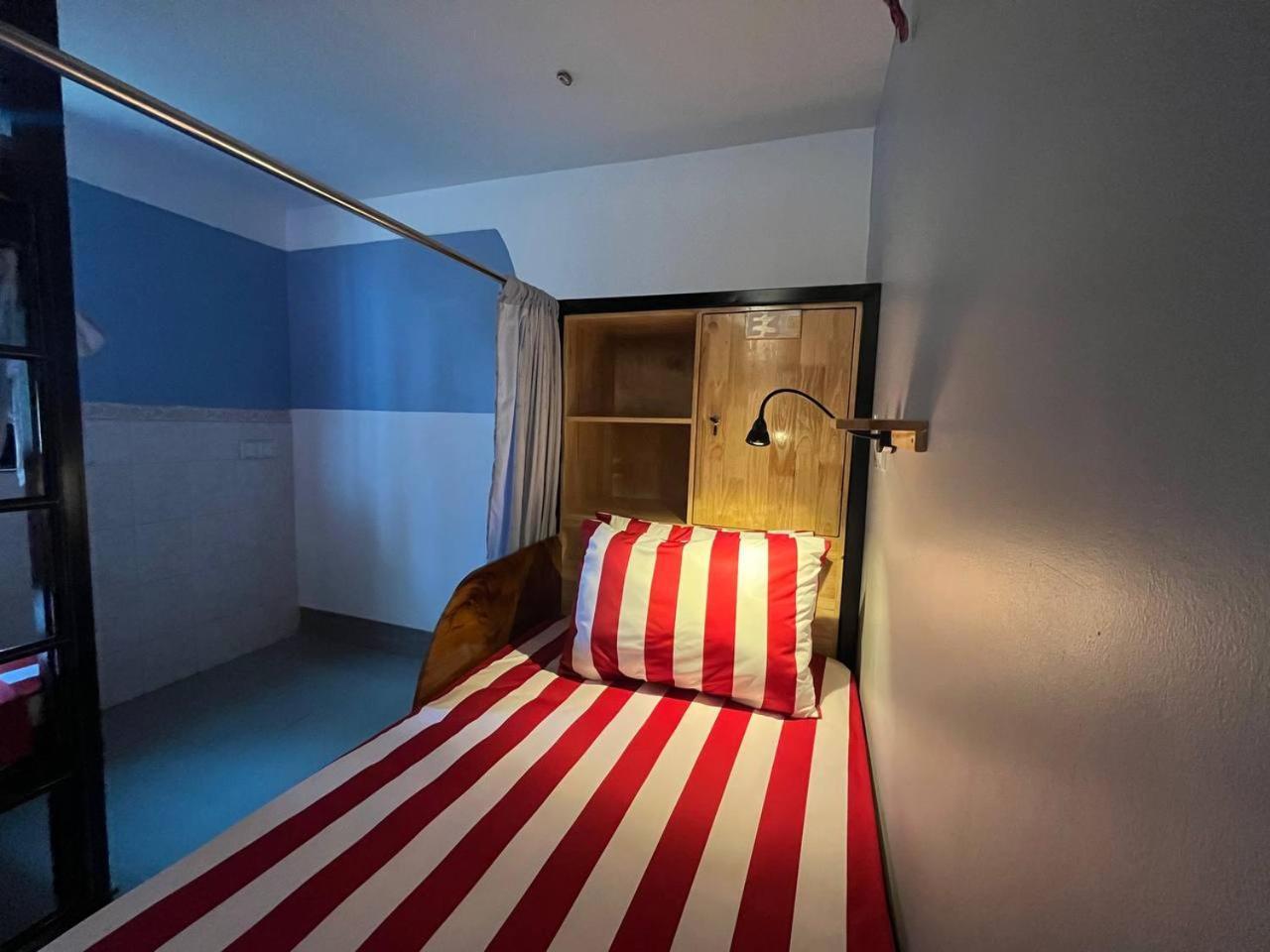 Por Chey Guesthouse Battambang Exteriör bild