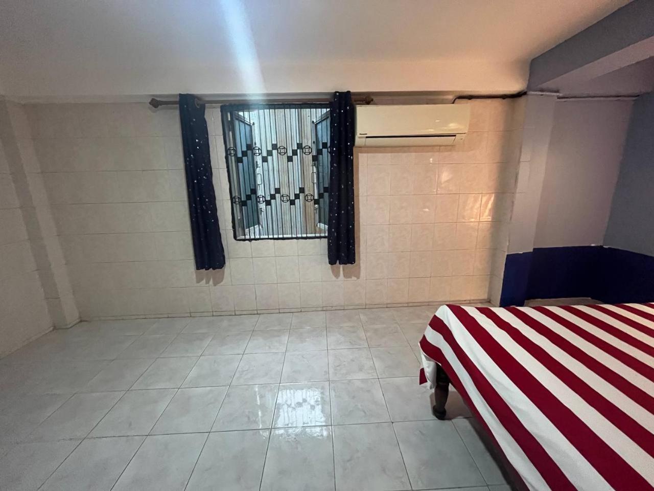 Por Chey Guesthouse Battambang Exteriör bild