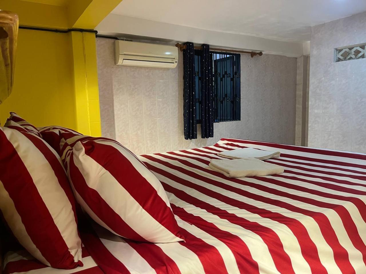 Por Chey Guesthouse Battambang Exteriör bild
