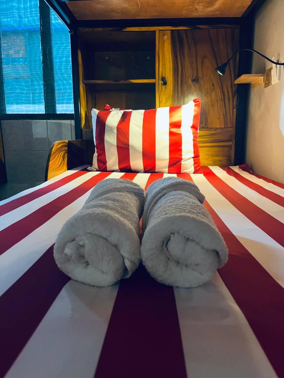 Por Chey Guesthouse Battambang Exteriör bild