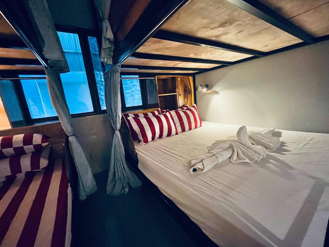 Por Chey Guesthouse Battambang Exteriör bild