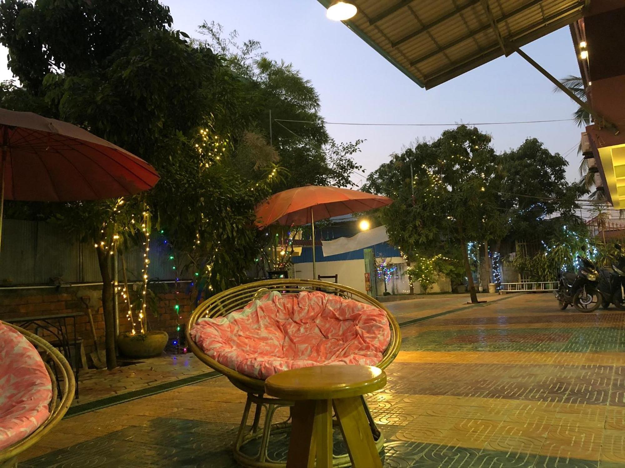 Por Chey Guesthouse Battambang Exteriör bild