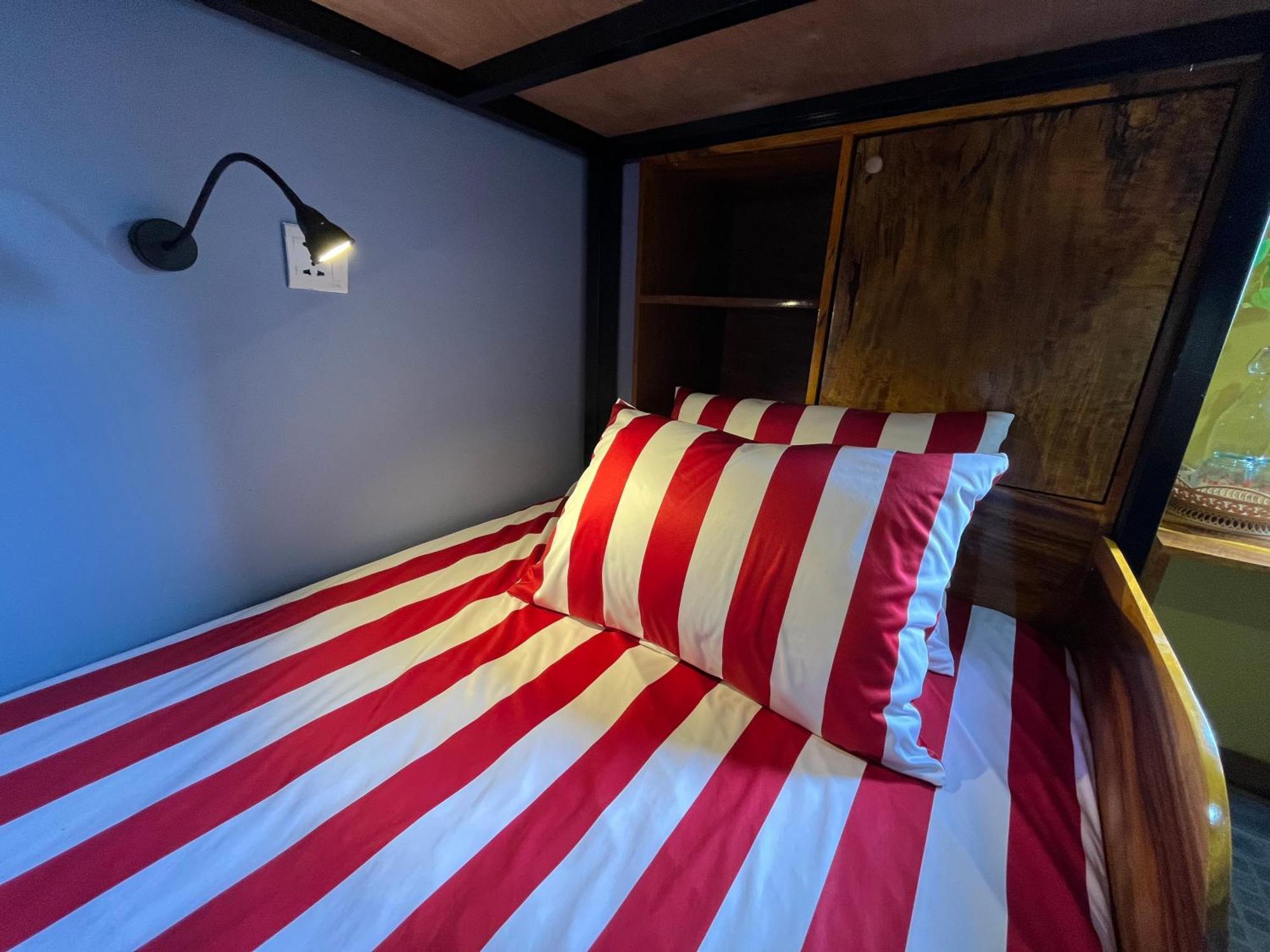 Por Chey Guesthouse Battambang Exteriör bild