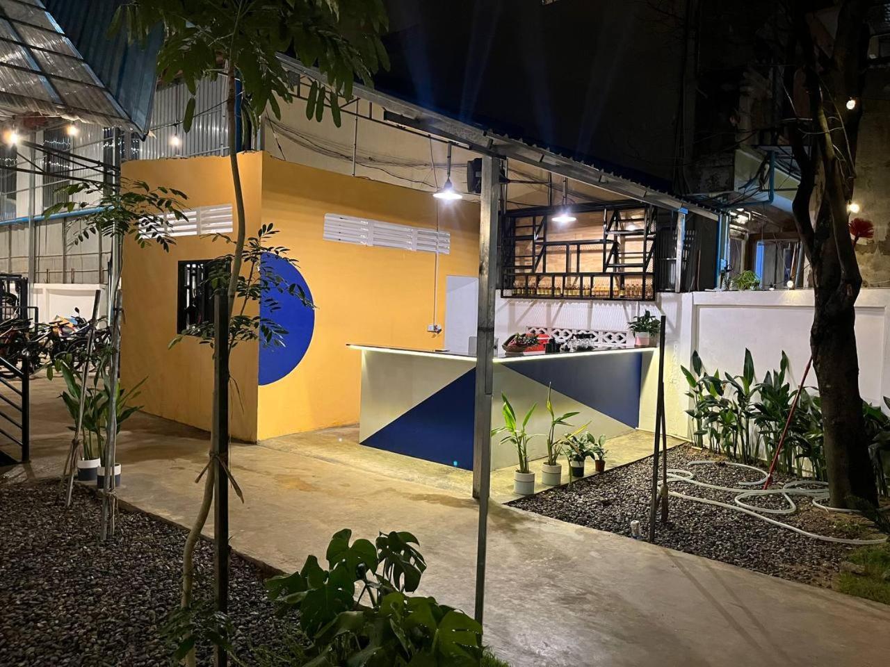 Por Chey Guesthouse Battambang Exteriör bild